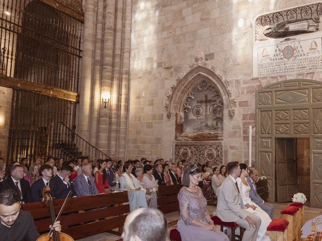 La boda de Sam y Nat en Siguenza, Guadalajara 60