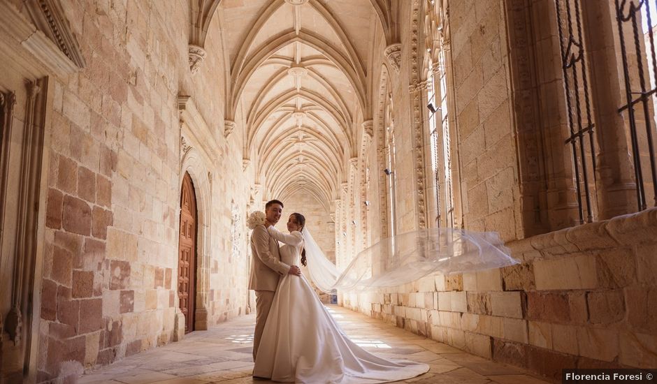 La boda de Sam y Nat en Siguenza, Guadalajara