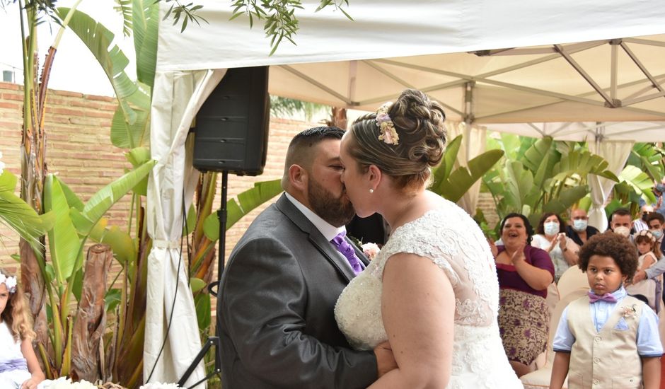 La boda de Tomas  y Merche  en Polinyà De Xúquer, Valencia