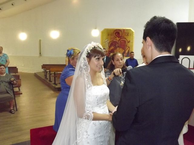 La boda de Denisse y Iván  en San Sebastian De Los Reyes, Madrid 12