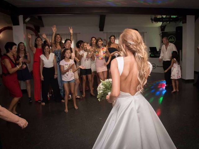 La boda de Pedro  y Aroa  en Vigo, Pontevedra 53