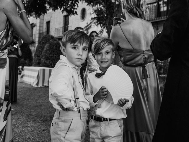 La boda de Pablo y Manu en San Fernando De Henares, Madrid 28