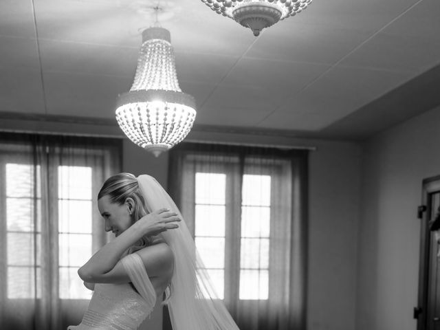 La boda de Yeuri y Katya en Candas, Asturias 31