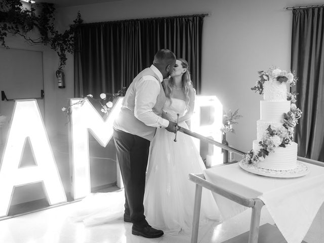 La boda de Yeuri y Katya en Candas, Asturias 40
