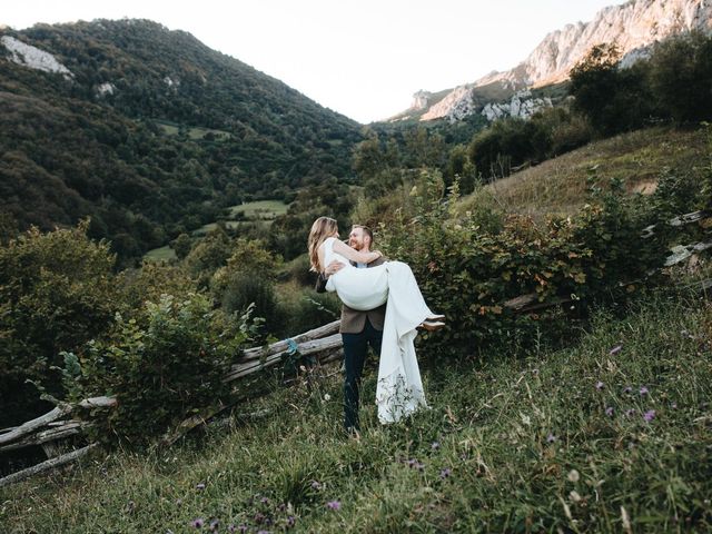 La boda de Trevor y Erin en Caleao, Asturias 40
