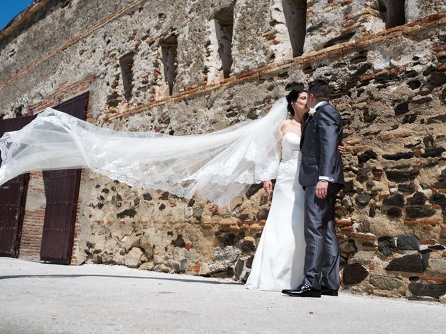 La boda de Rafael y Lucie en Fuengirola, Málaga 23