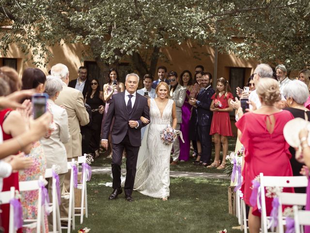 La boda de Jota y Ana en Torrecaballeros, Segovia 35