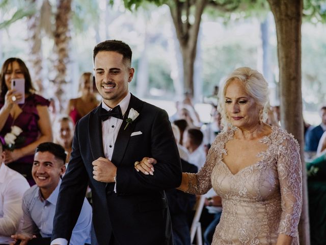 La boda de Cristian y Karen en Sant Vicenç De Montalt, Barcelona 75