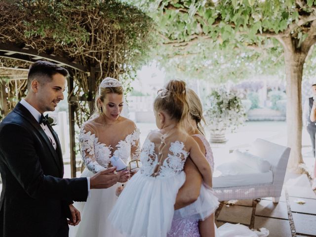 La boda de Cristian y Karen en Sant Vicenç De Montalt, Barcelona 97