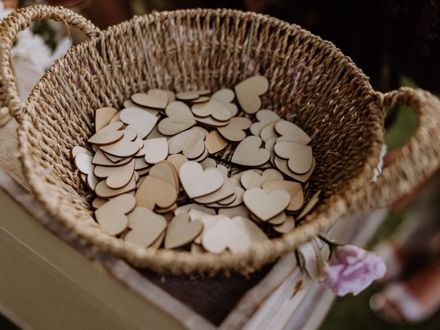 La boda de Cristian y Karen en Sant Vicenç De Montalt, Barcelona 122