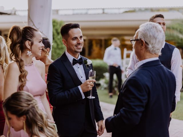 La boda de Cristian y Karen en Sant Vicenç De Montalt, Barcelona 123