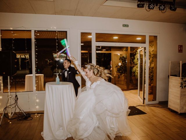 La boda de Cristian y Karen en Sant Vicenç De Montalt, Barcelona 132