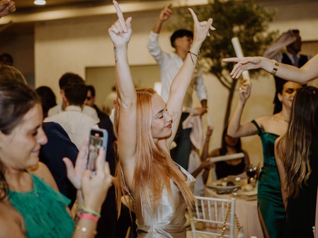 La boda de Cristian y Karen en Sant Vicenç De Montalt, Barcelona 139