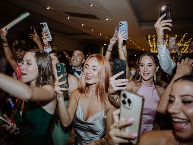 La boda de Cristian y Karen en Sant Vicenç De Montalt, Barcelona 152