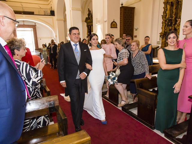 La boda de Milagros y Rubén en Fuenlabrada, Madrid 24