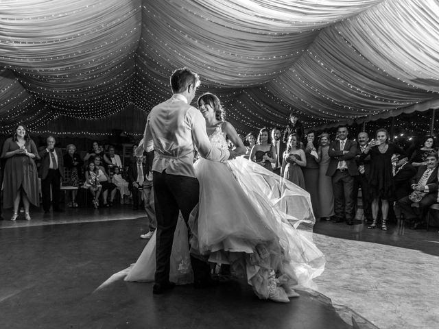 La boda de Javier y Elena en Topas, Salamanca 42