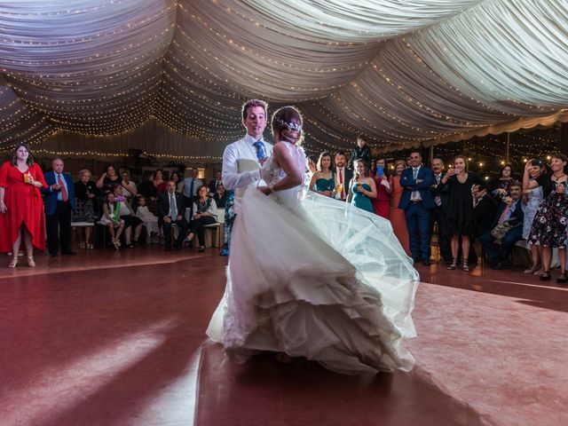 La boda de Javier y Elena en Topas, Salamanca 43