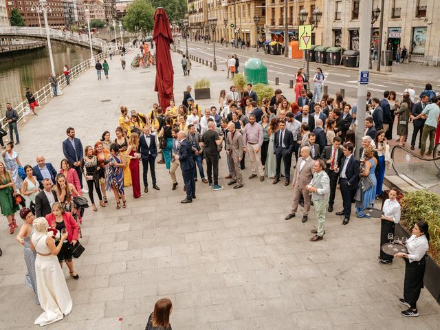 La boda de Beñat y Elisa en Bilbao, Vizcaya 20