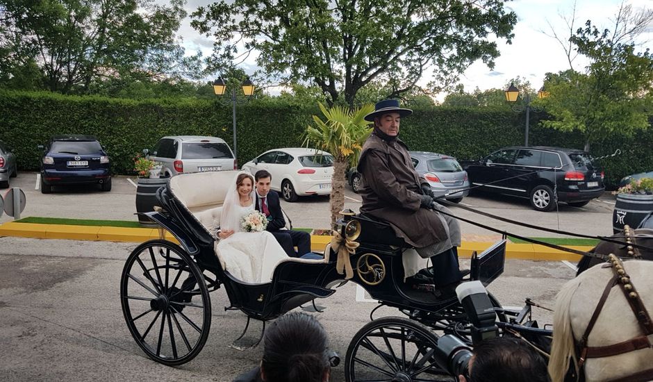 La boda de Fernando y Alma en Miraflores De La Sierra, Madrid