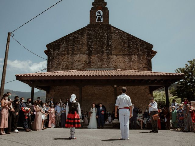 La boda de Laura y Txetxu en Gordexola, Vizcaya 20