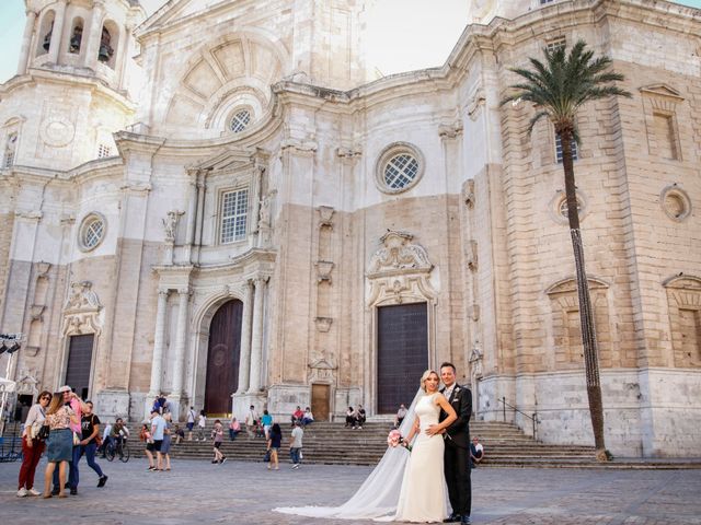 La boda de Rafael y Laura en San Fernando, Cádiz 22