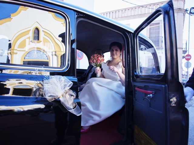 La boda de Alberto  y Paqui en Coria Del Rio, Sevilla 5