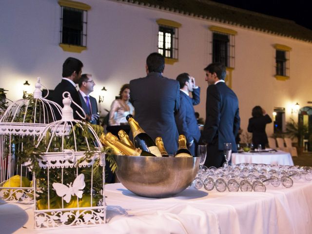 La boda de Alberto  y Paqui en Coria Del Rio, Sevilla 25
