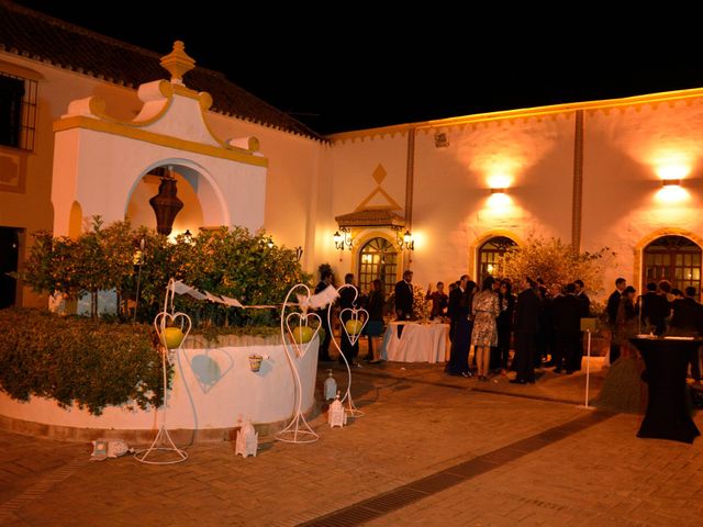 La boda de Alberto  y Paqui en Coria Del Rio, Sevilla 27
