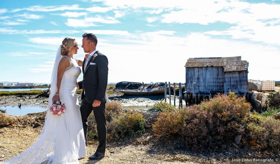 La boda de Rafael y Laura en San Fernando, Cádiz