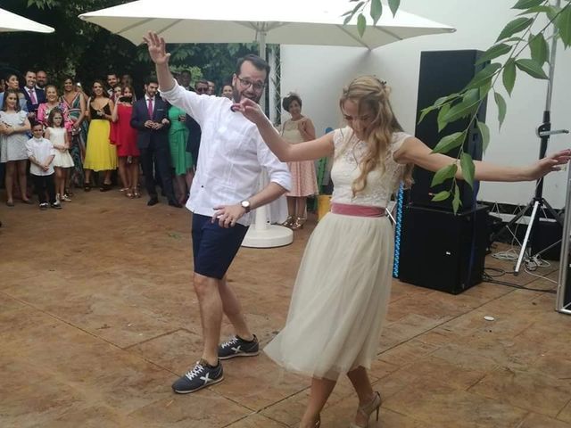 La boda de Alejandro y Beatriz Mª en Peñaflor, Sevilla 11