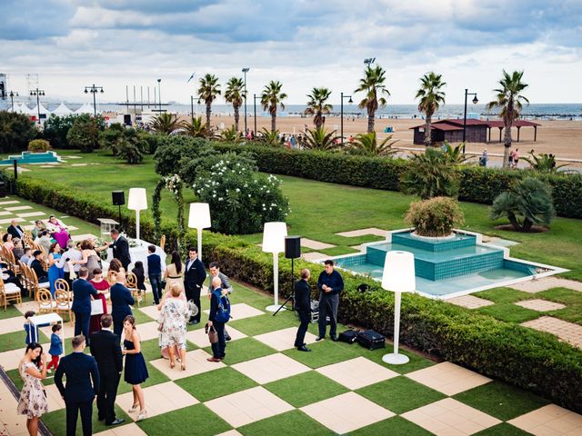 La boda de Manuel y Pilar en Valencia, Valencia 113