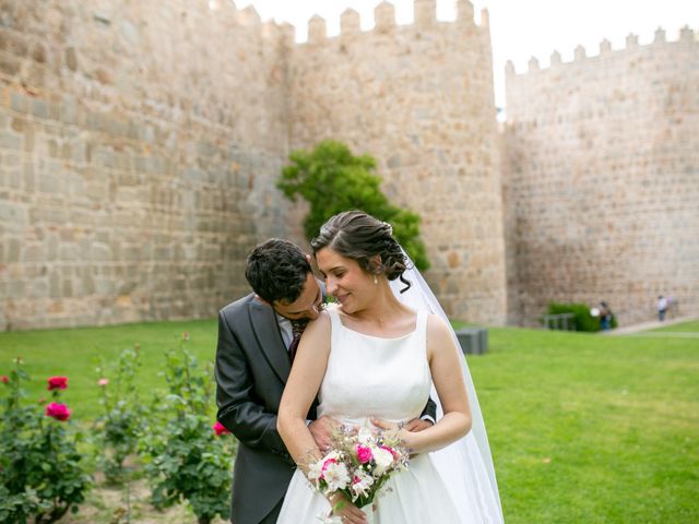 La boda de Joaquín y Lorena en Villatoro, Ávila 72