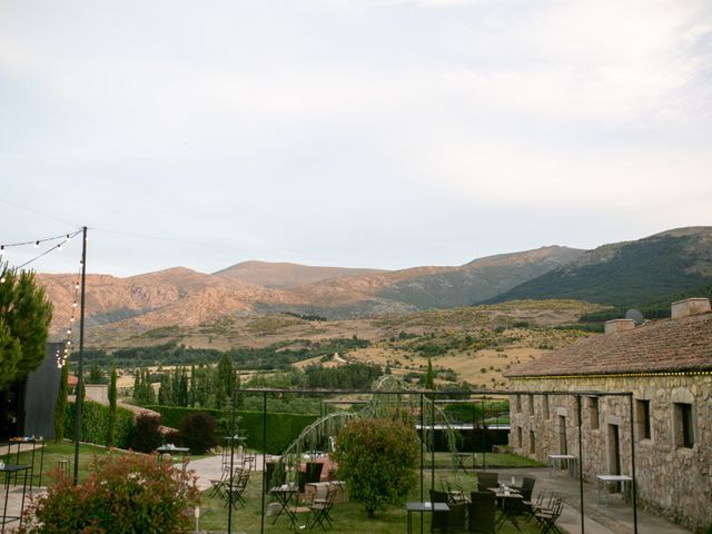 La boda de Joaquín y Lorena en Villatoro, Ávila 92