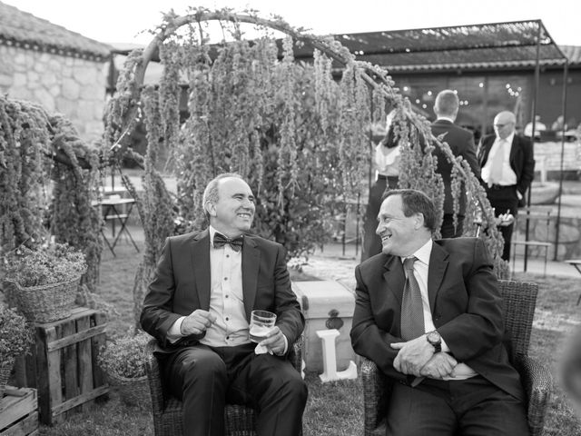 La boda de Joaquín y Lorena en Villatoro, Ávila 96