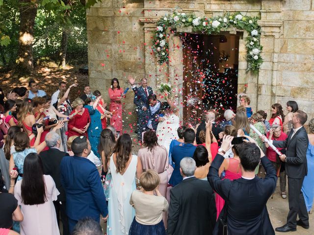 La boda de Alberto y Lucia en Oleiros, A Coruña 17