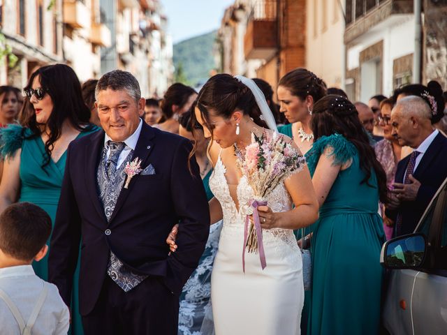 La boda de David y Seyla en Cañamero, Cáceres 26