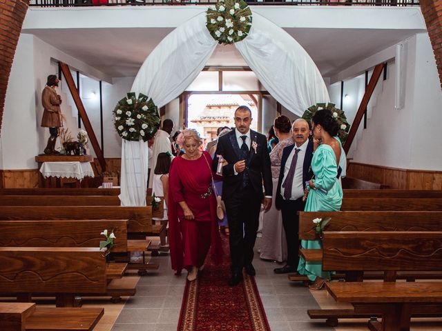 La boda de David y Seyla en Cañamero, Cáceres 29