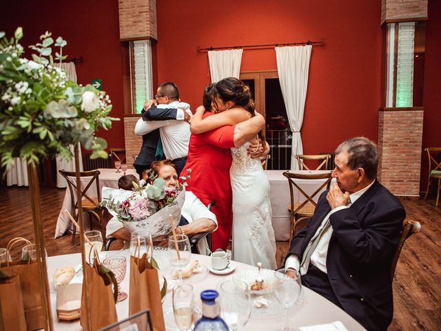 La boda de David y Seyla en Cañamero, Cáceres 65