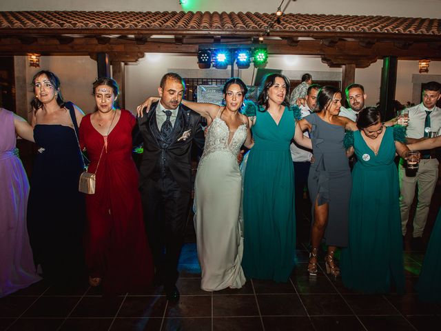 La boda de David y Seyla en Cañamero, Cáceres 77