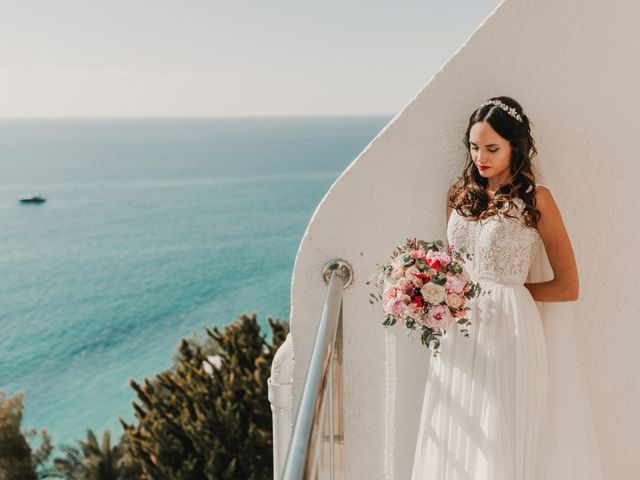 La boda de Paúl y Blanca en La/villajoyosa Vila Joiosa, Alicante 24