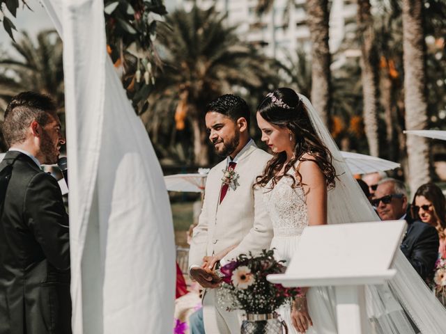 La boda de Paúl y Blanca en La/villajoyosa Vila Joiosa, Alicante 41