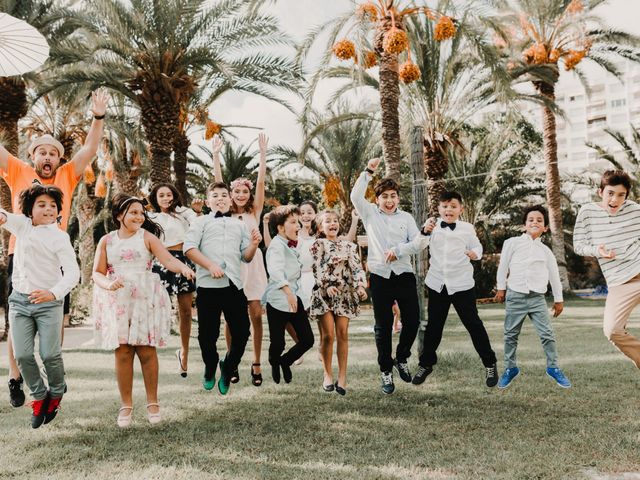 La boda de Paúl y Blanca en La/villajoyosa Vila Joiosa, Alicante 69