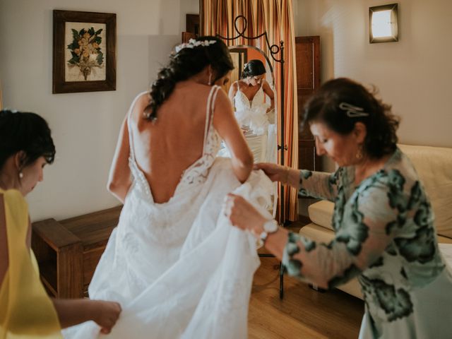 La boda de Carlos y Sonia en La Puebla De Valverde, Teruel 23