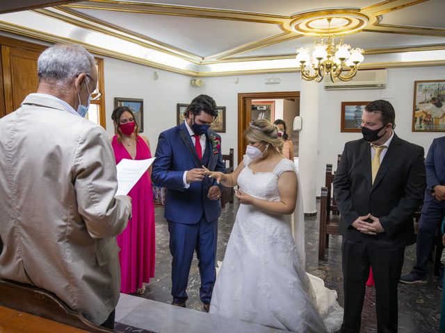 La boda de Miguel y Deborah en Alhaurin El Grande, Málaga 29