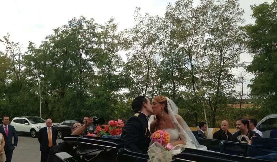 La boda de Seve y Mª Angeles  en Sevilla, Sevilla