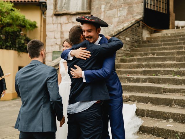 La boda de Josu y Giorgia en Zarauz, Guipúzcoa 43