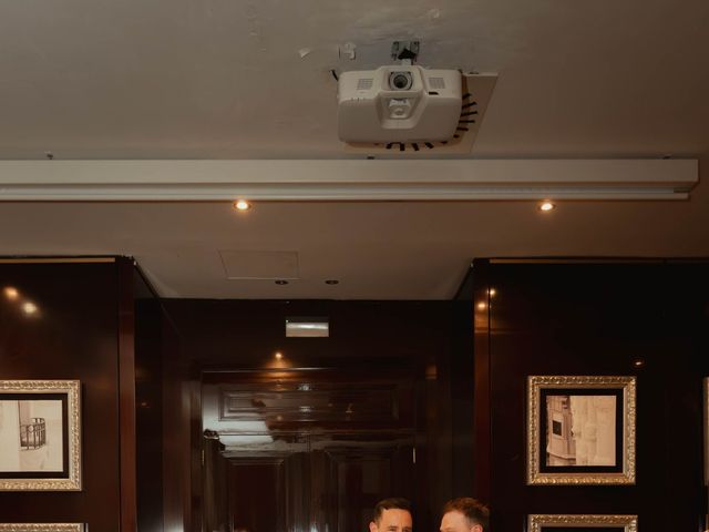 La boda de Eoin y Oisin en Barcelona, Barcelona 35