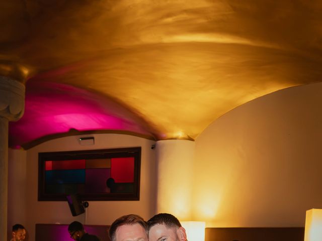 La boda de Eoin y Oisin en Barcelona, Barcelona 63