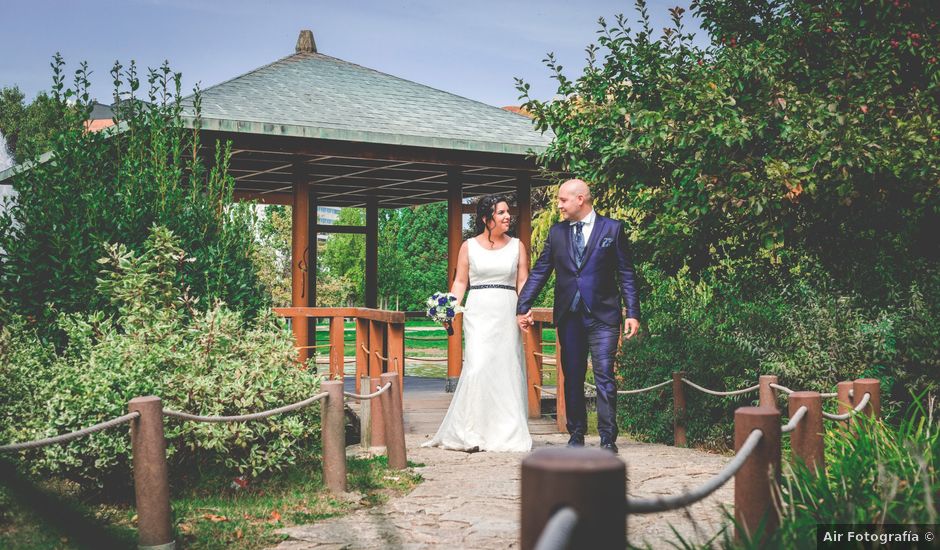 La boda de Manuel y Lydia en Pamplona, Navarra