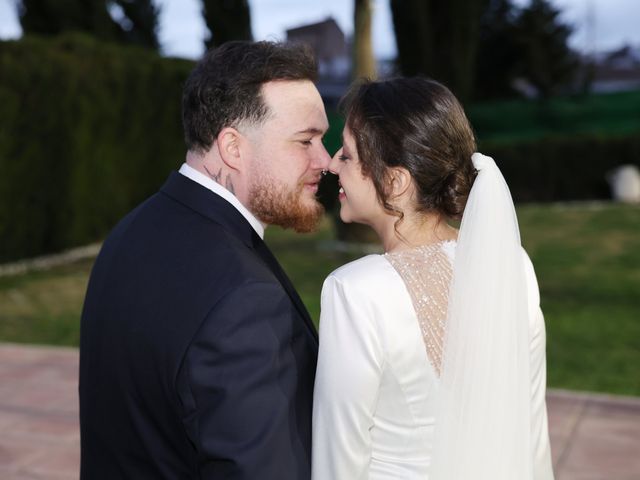 La boda de Cristóbal y Ylenia en Sevilla, Sevilla 11